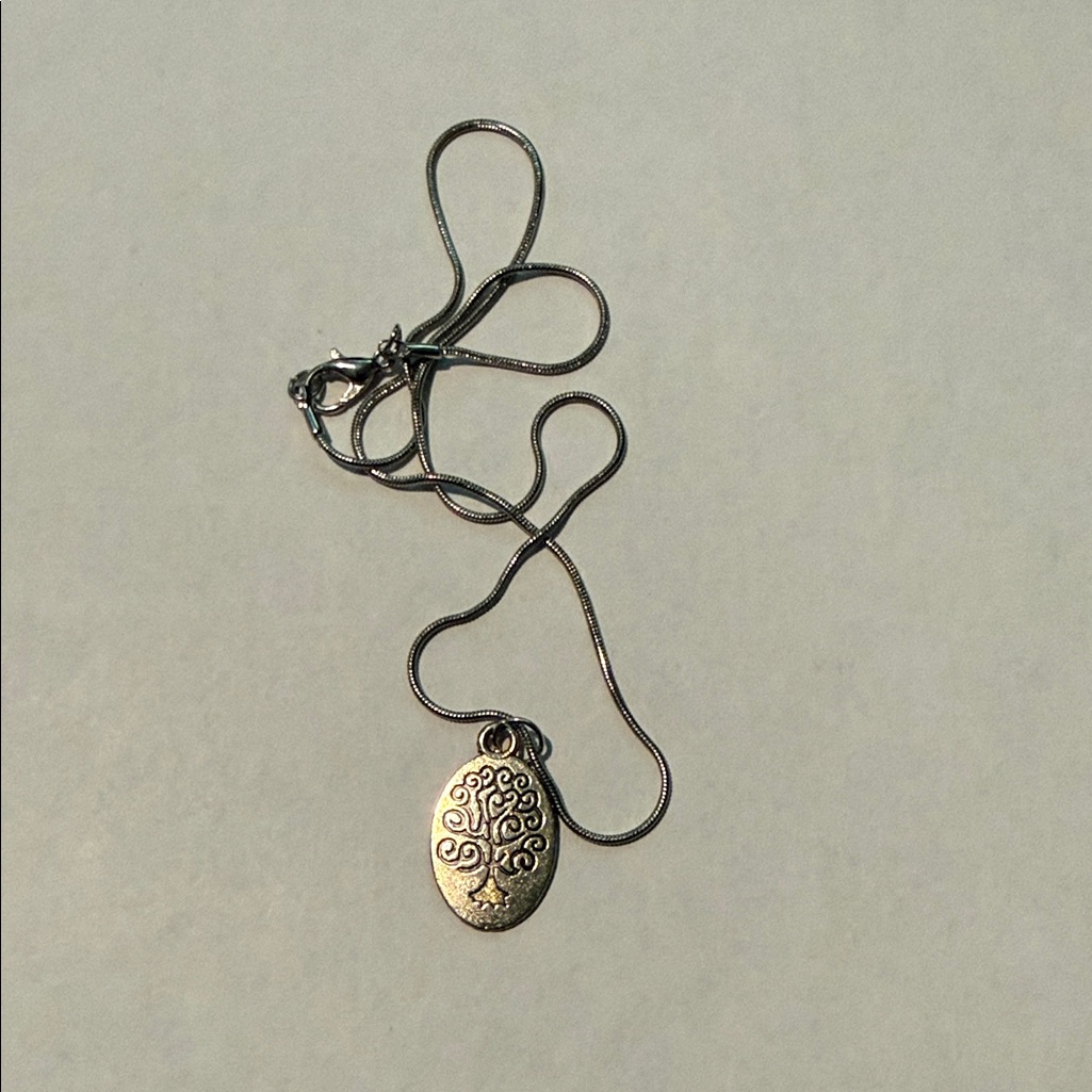 Silver- Tone Tree Of Life Pendant Necklace - Elegant Women’s Jewelry